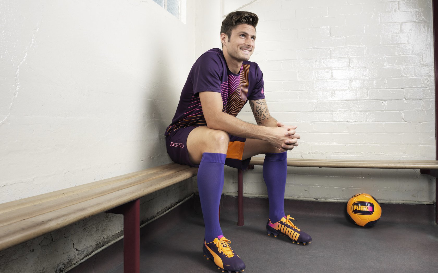 九游体育app-德甲攻守结合：节奏快、变化多！，德甲进攻型球队